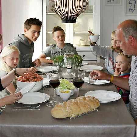 Four-bedroom Holiday In Ramberg 1 Holiday home Sund (Nordland)